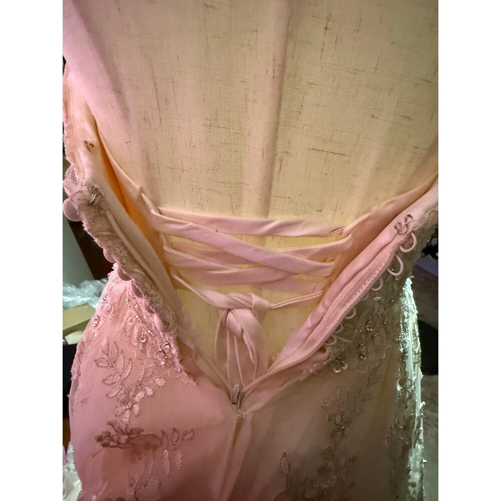 Stunning Maggie Sottero Haute Couture Lace Dress Size 4 - Picture 7 of 12